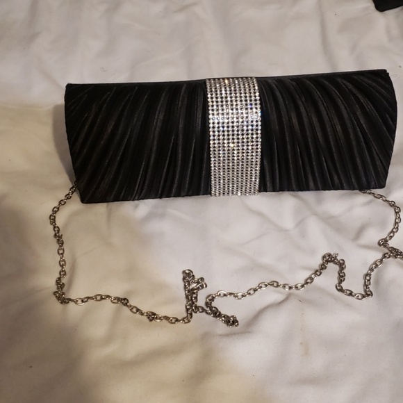 Clutch - Picture 8 of 8